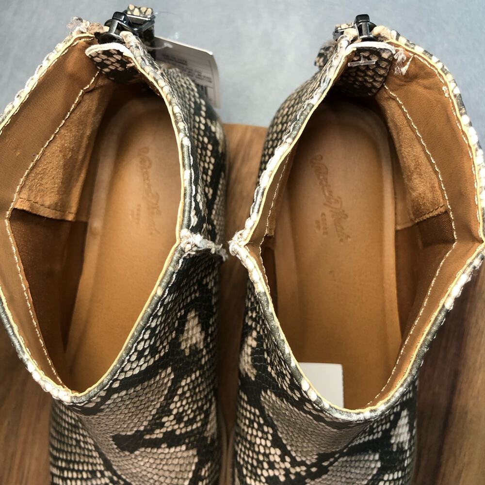 NWT Universal Thread Emma Faux Snake Skin Bootie Women Size 6.5 Heel Zipper - Picture 4 of 6